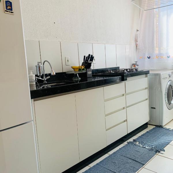 Calmo e aconchegante apartamento térreo com quintal - Foto 4