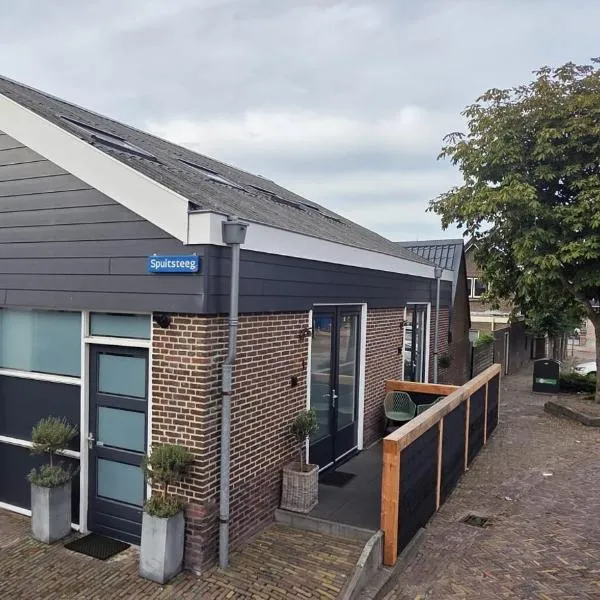 t Gasthuys, hotel i Den Oever