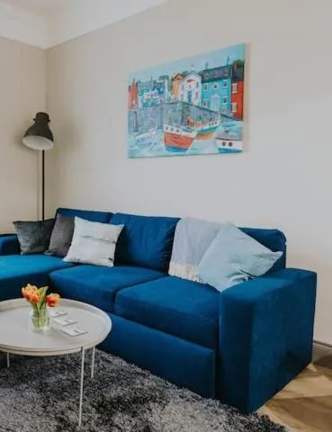 BlueSeaView Apartment with fabulous sea views: Newcastle şehrinde bir otel