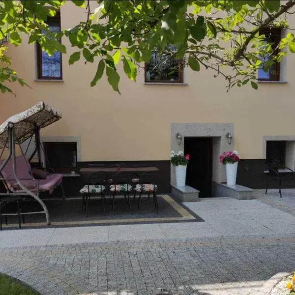 Sjesta, hotel in Psary
