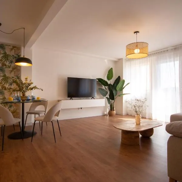 Viesnīca LC Apartaments Trafalgar Puerto & Playa pilsētā Elgrao de Kastiljona