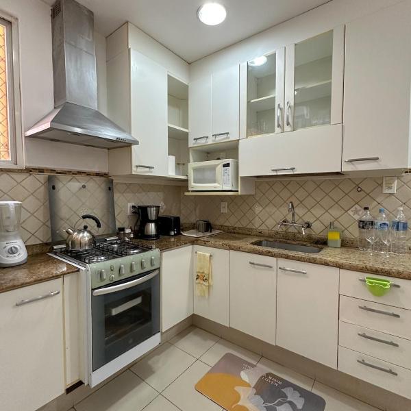 Spacious Copacabana apartment 5 minutes from the beach - 7 guests - Foto 4