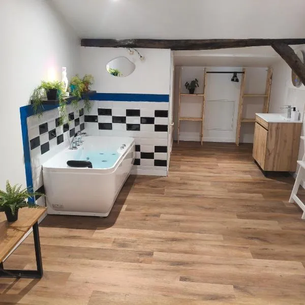 Loft Le Pop Art - Balneo - Cinéma - Borne arcade - Clim, hotel in Sainte-Livrade-sur-Lot