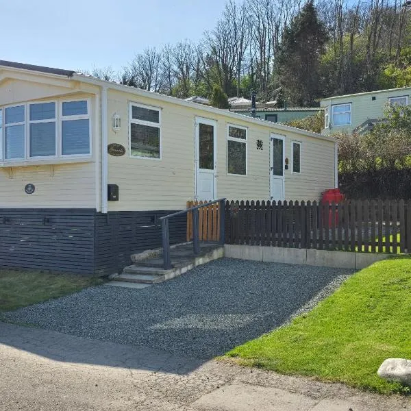 Wonderful 2 bedroom mobile home, hotel in Aberystwyth