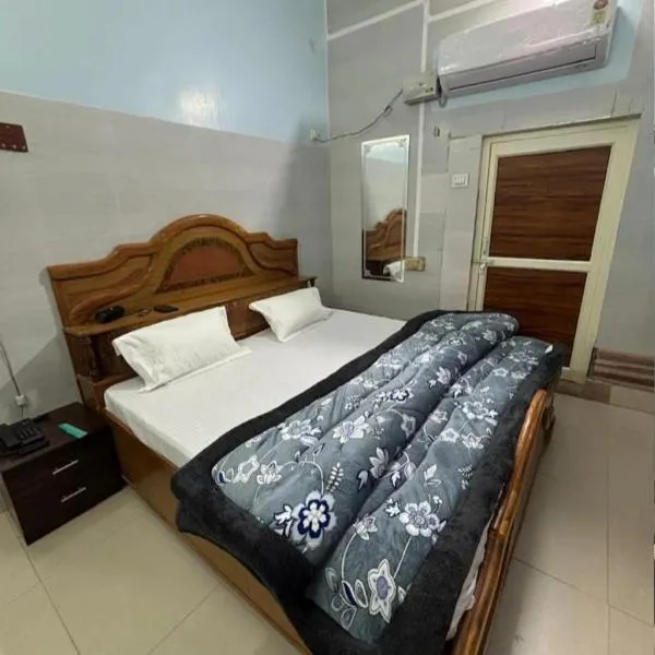 Ram Raj Guest House, hotel em Ayodhya