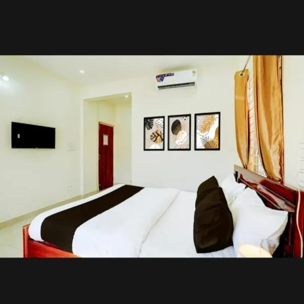 S G R Paradise, Hotel in Chik Bānavar