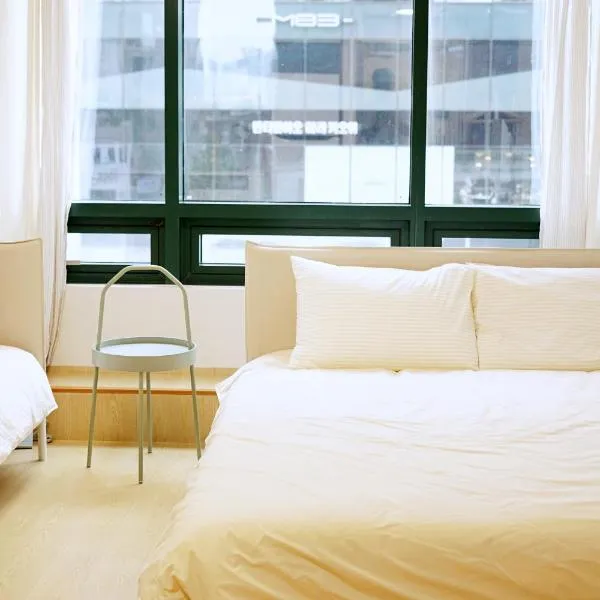 CHACHA MINT Hongdae Apartment 1min to station 弘大 ホンデ, hotel in Seoul