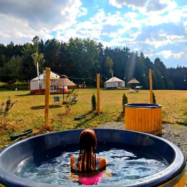 Glamping Niebiańska Osada Jurty Dolnośląskie: Polanica-Zdroj şehrinde bir otel