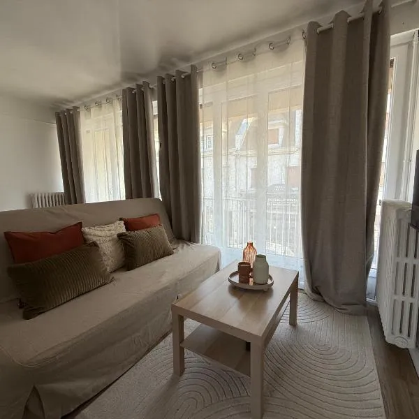 Studio cosy en hypercentre de Louviers, hotel v destinaci Louviers