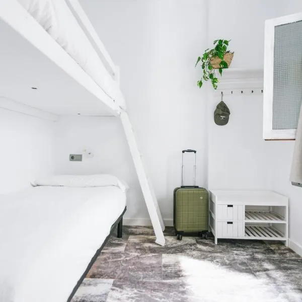 La Cocotera Boutique Hostel & Coworking, hotel in Tarifa