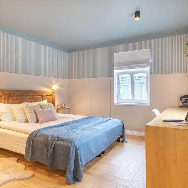 Alice Backyard Holiday Home - Apartments, Rooms & Exclusive Cave Saunas, hotel in Pärnu