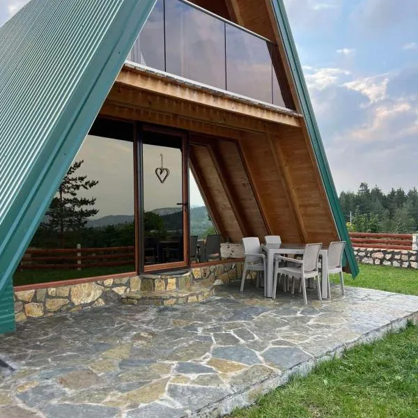 Greenland: Žabljak şehrinde bir otel