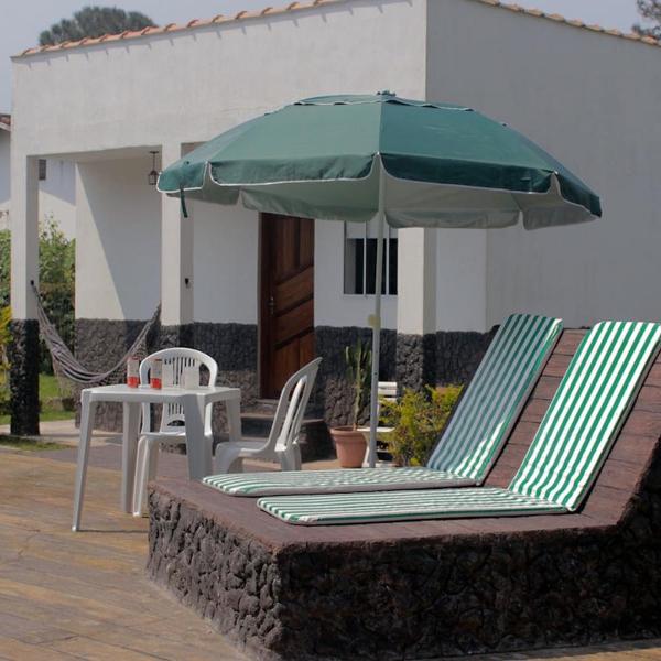 Praia, piscina, churrasco e convívio com animais