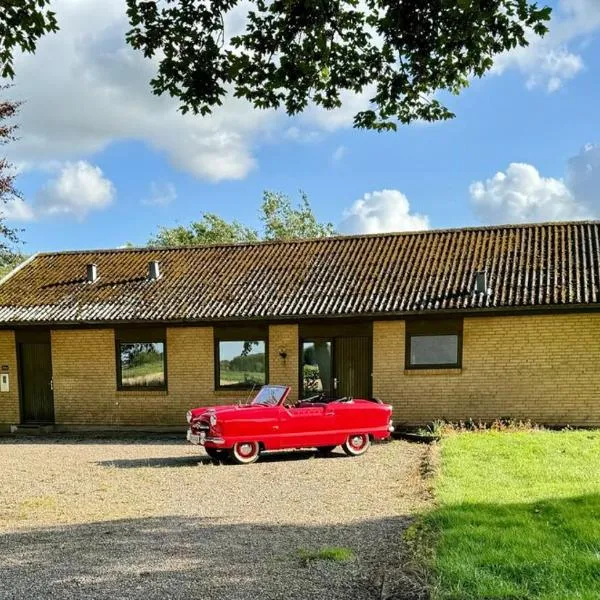 Cosy house in the countryside with a view, hotel ad Agerskov