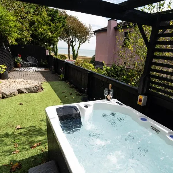 Priory Bay Escapes - Alba, hotel in United Kingdom