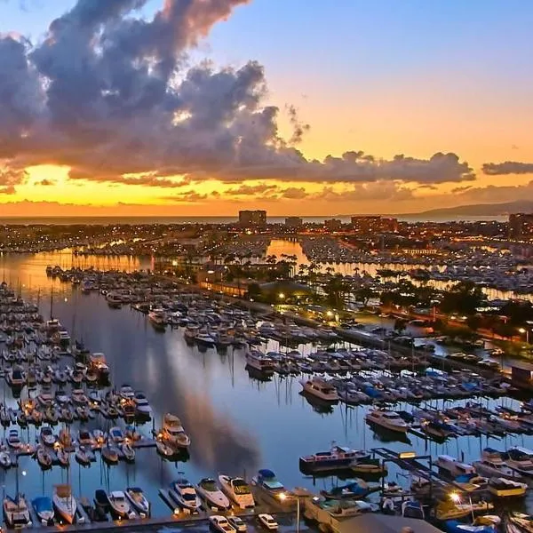 Beachside Bliss in Marina del Rey - 8 Mins Walk to Venice Beach!