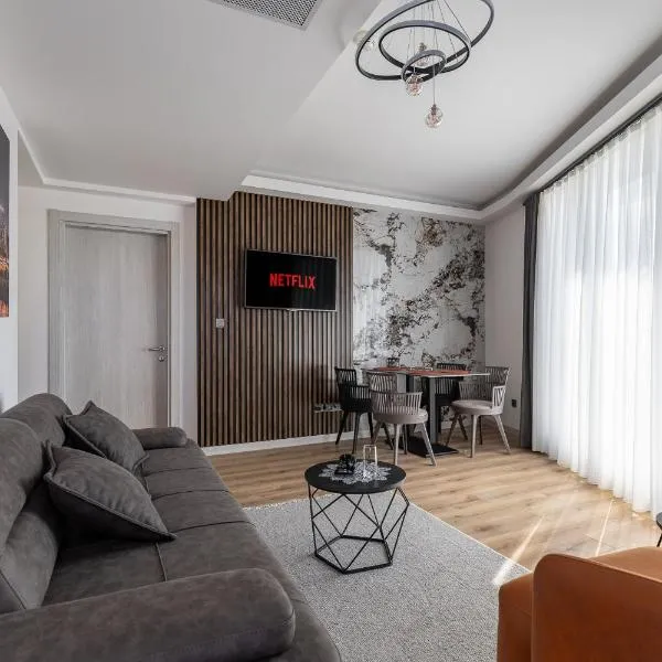 20th Floor Amazing View, Spa & Fitness Parking APT, hotel di Skopje
