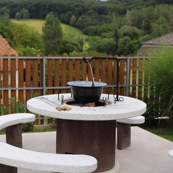 Panoráma Vendégház Jásd, hotell i Jásd