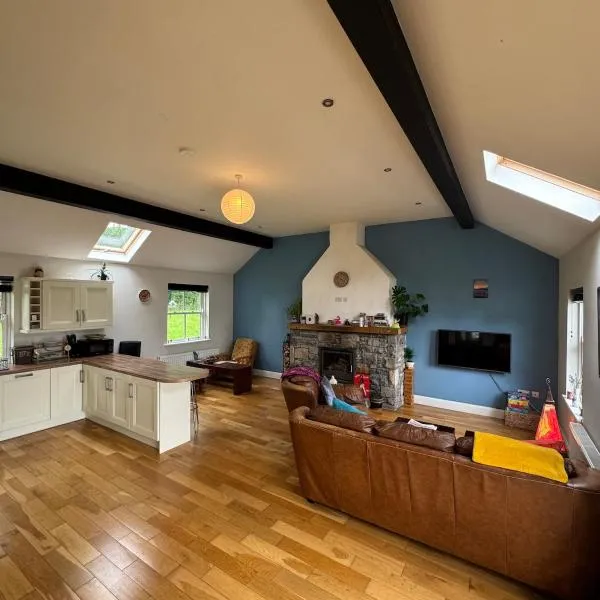 The Rose & Pearl Retreat, ξενοδοχείο σε Ballintober