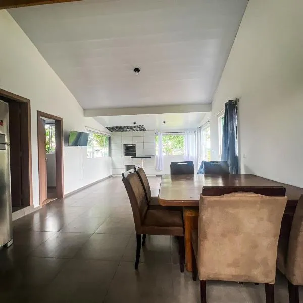 Casa inteira em chácara, 20 min centro., hotel en Curitiba