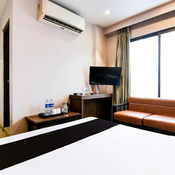 Super Hotel O Tagore Park Laskarhat formerly Shankar Guest House, hotel in Kolkata