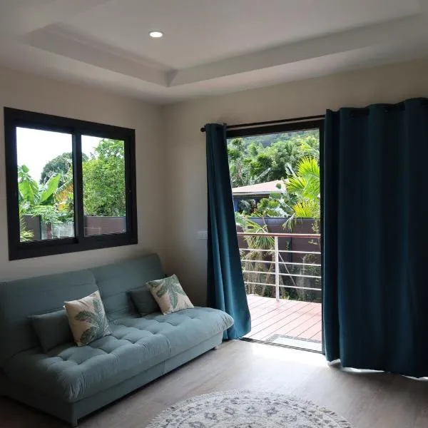 Aumihi Bungalow, hotel i Huahine