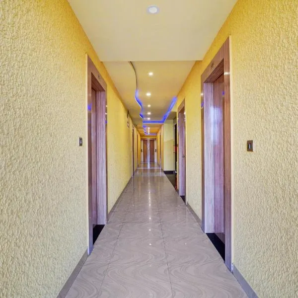 Super Collection O Kushal Nagar Near KSRTC Bus Stand, hotel a Madikeri