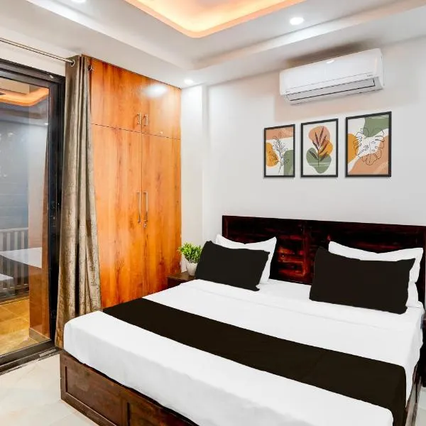 Super Townhouse Sector 143B Noida, hotel in Noida