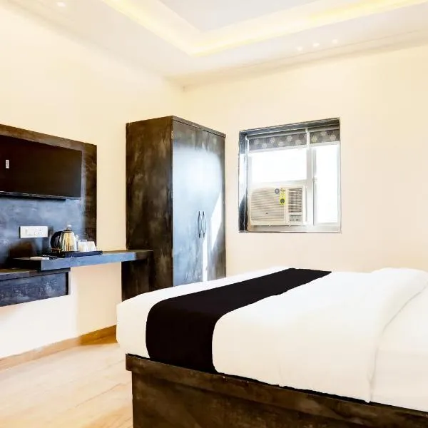 Super Townhouse Balua Road Pahadiya, hotel in Varanasi