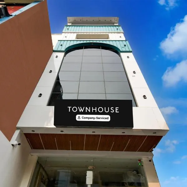 Super Townhouse Bairhana Road Prayagraj、Colonelganjのホテル