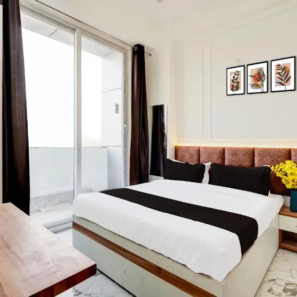 Super Collection O Surajpur Chowk Greater Noida, hotel in Noida
