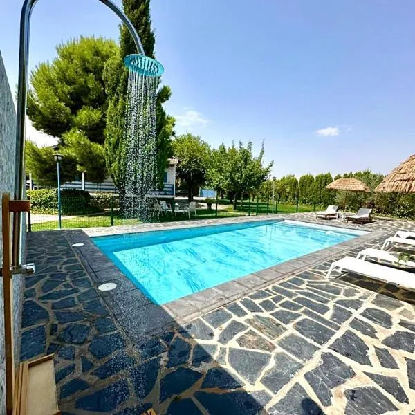 VlLLA PRIVADA - CASA DE MADERA, hotel in Alacón