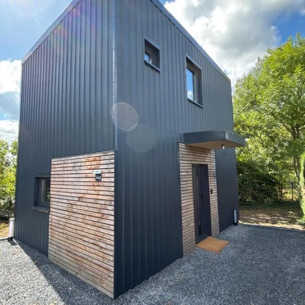 Chalet Ruhrtal Meschede Freienohl mit Parkplatz und Klimaanlage, hotel in Meschede