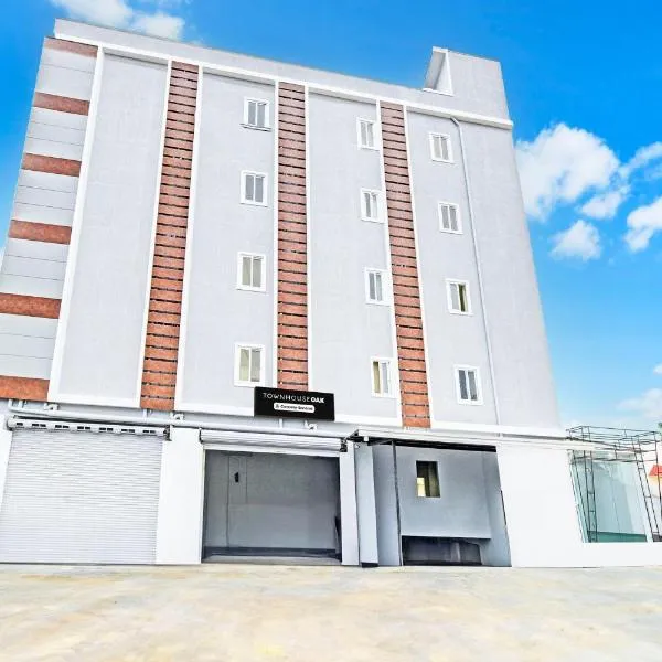 Super Townhouse Oak Kompally โรงแรมในไฮเดอราบัด