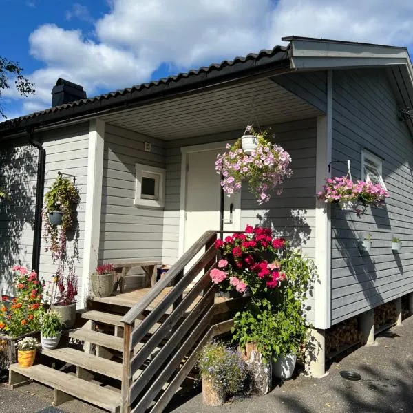 Cosy rooms & garden, hotel in Asker