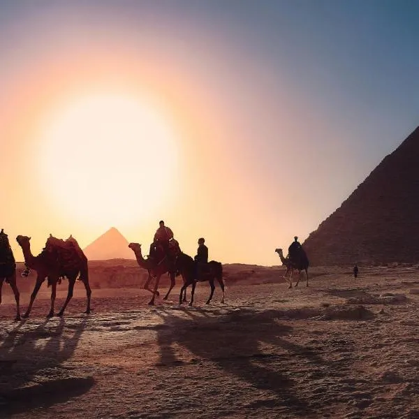Pyramids Link Hotel, hotel in Cairo