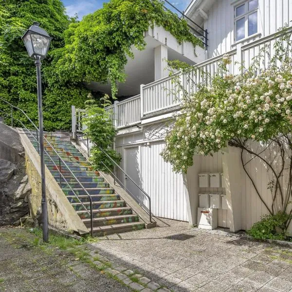 Victoriagården- Losji, hotel in Grimstad