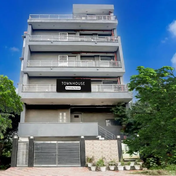 Super Townhouse Rohini Sector 24, hotel in New Delhi