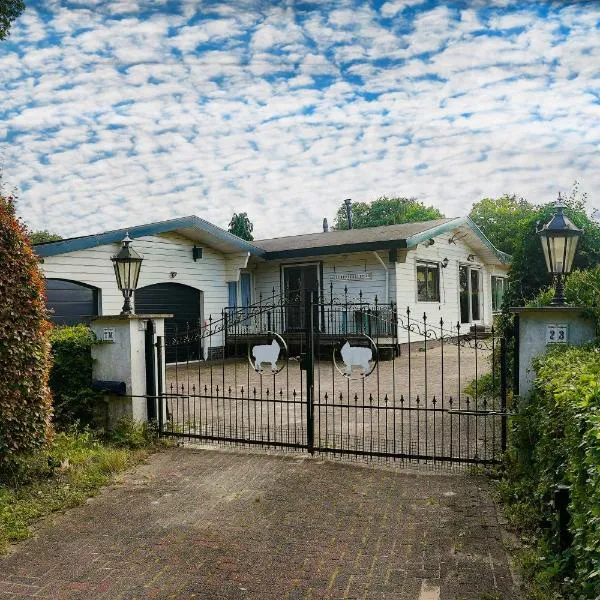 Villa Teun, готель у місті Елспіт