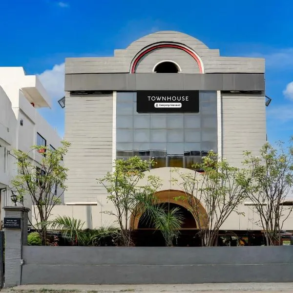 Super Townhouse Kalmana, hotel in Nagpur
