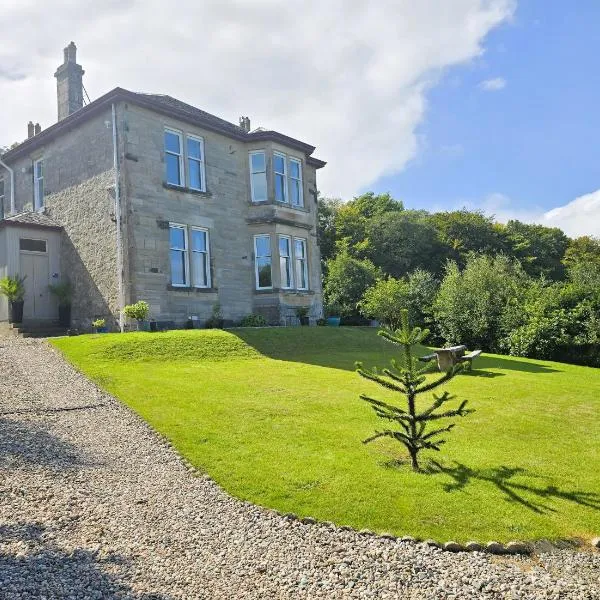 Bella Vista Manor - with elevated views over Rothesay & Loch Striven, hotel in Rothesay
