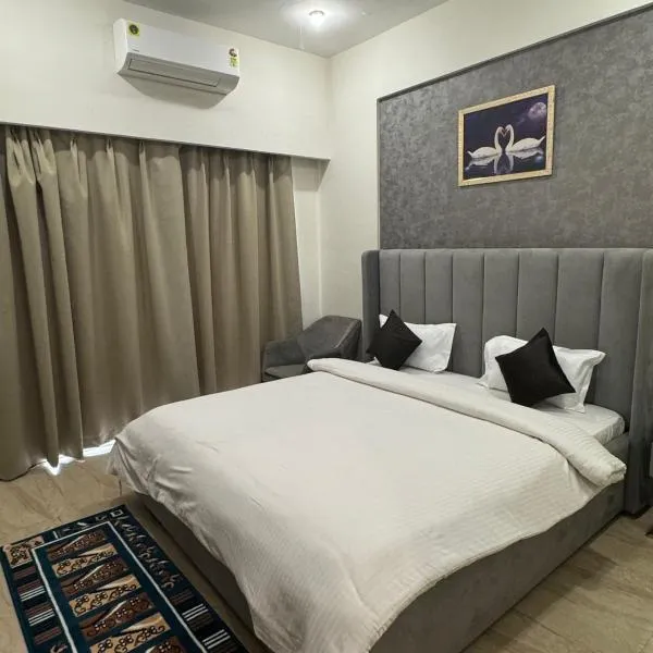 SUNSET STUDIOS Krishna heights!, hotel in Vrindāvan