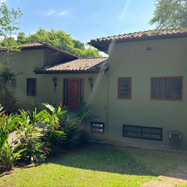 Casa Miraê - Praia da Fortaleza, hotel in Ubatuba