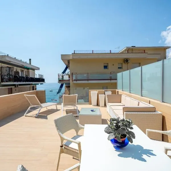 Azure apartments Amalfi Coast, hotel in Maiori