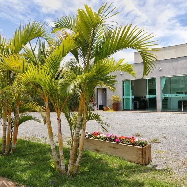 POUSADA LIMAS SUITES, hotel en Capitólio
