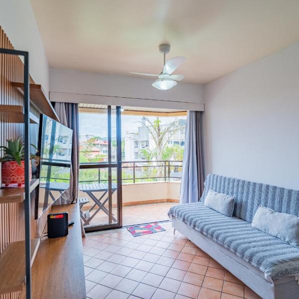 C121 Lindo apartamento de dois quartos pé na areia com vista ao mar
