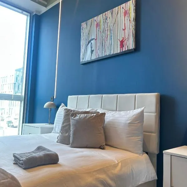Blue Loft - AO Arena Apartment - Manchester City - Parking, hotel in Manchester