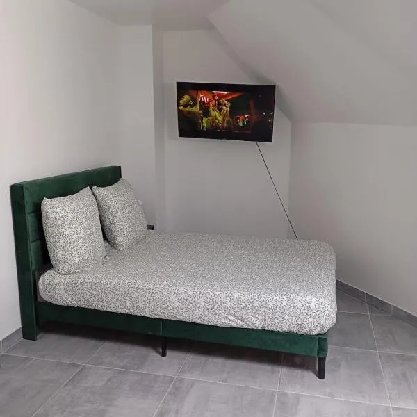 Joli T1 bis rénové, Hotel in Lille