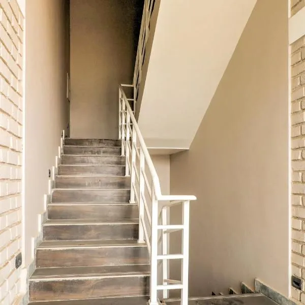 Super Townhouse Amaraa Farms Near LuLu Hypermarket, hotel in Lucknow