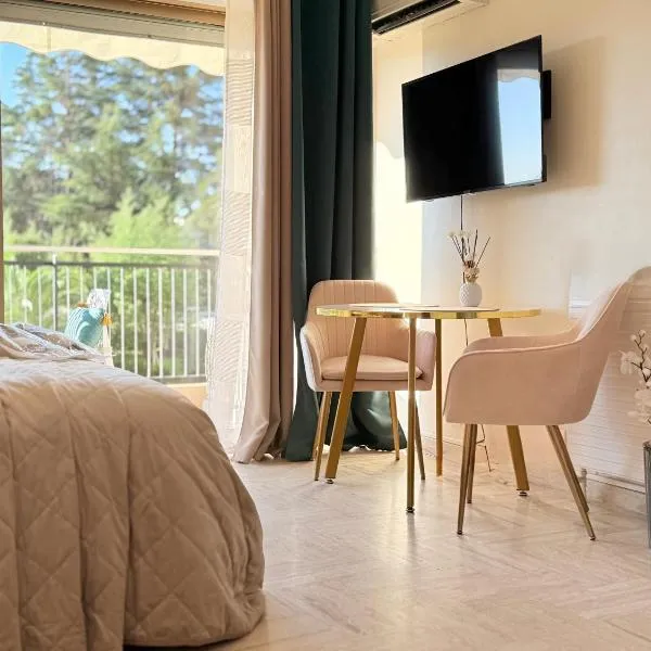 Cannes Marina Suite Hôtel Résidence, ξενοδοχείο σε Mandelieu-la-Napoule